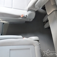 Автомобильные коврики EVA на Chrysler Grand Voyager V (2008->) 2 ряд: кресла 1+1 убираются в пол